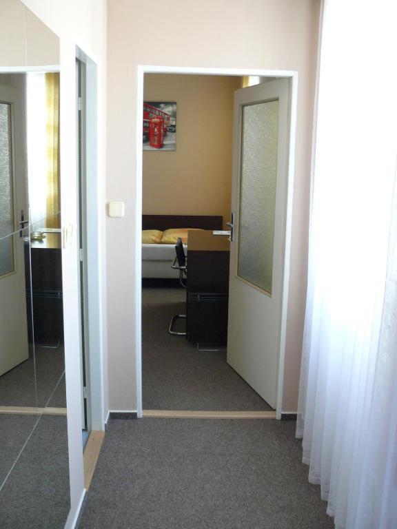 Hotel Bila Ruze Брно Номер фото