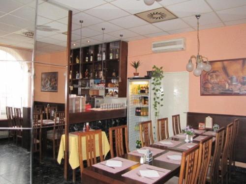 Hotel Bila Ruze Брно Экстерьер фото